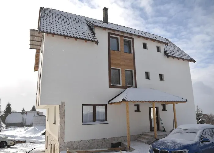 Pegaz Premium Privatan Parking 아파트 *