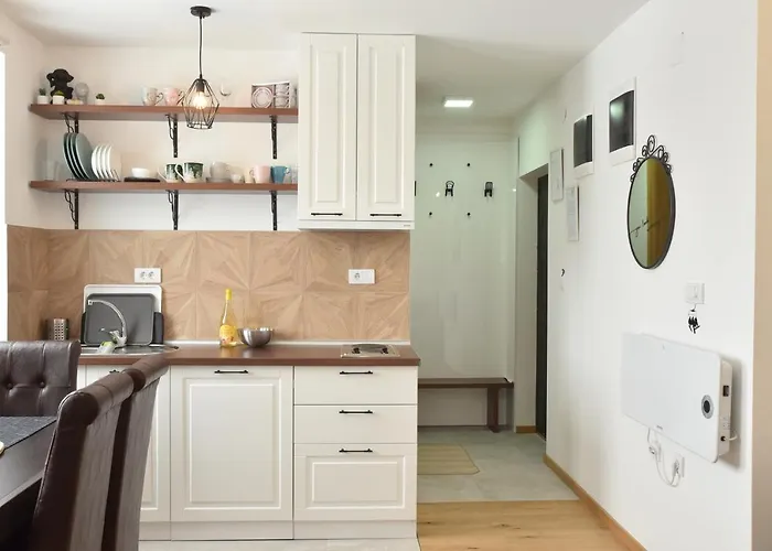 Pegaz Premium Privatan Parking 아파트 카파오닉